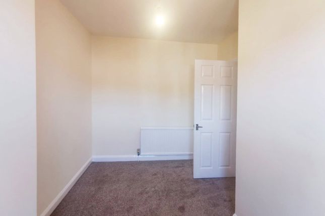 Terraced house to rent in Lawrence Road, Marsh, Huddersfield