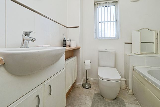 47, Windermere Drive, Bridlington photo 3