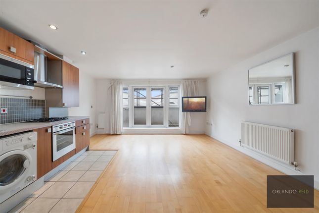 Flat 3, 376 Clapham Road Sw9 9Ar-2.Jpg