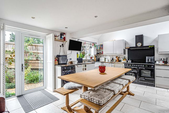 Box Cottage, 8, The Oaks, Cirencester photo 3