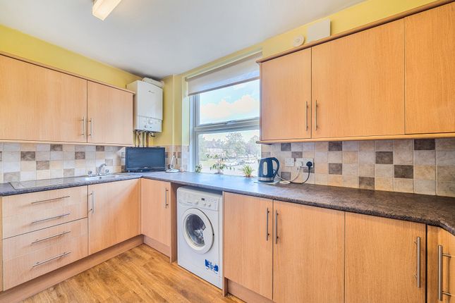 First Floor, 66, Hatfeild Mead, Morden photo 2
