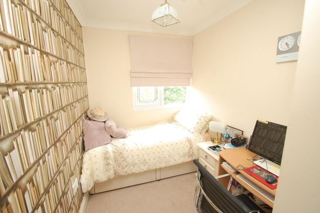 Bungalow to rent in Lewis Close, Shenfield