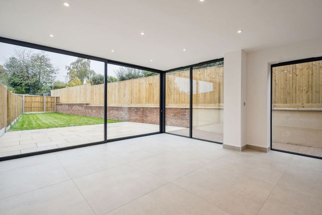 Cedarwood, Gypsy Lane, Marlow photo 4