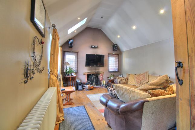 Cottage for sale in Pisca Lane, Heather