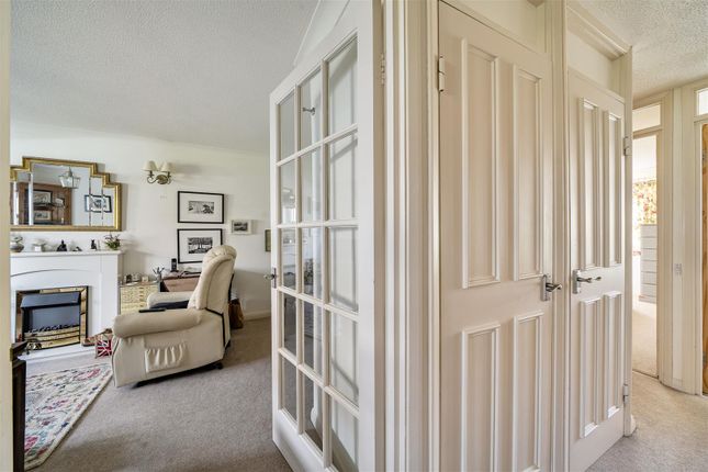 Flat 24, Hanover Court, Hogshill Street, Beaminster photo 4