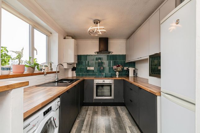 224, Oaktree Crescent, Bristol photo 4