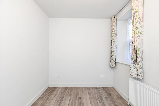 Flat 1 Elizabeth Frye House, 585 Barking Road, London photo 5