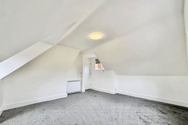 Frimley Road, Surrey photo 4