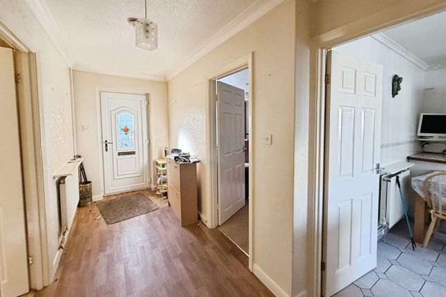 12, St. Polycarps Drive, Spalding photo 2