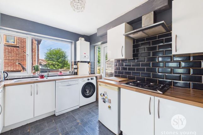 67 Windsor Road, Blackburn photo 4