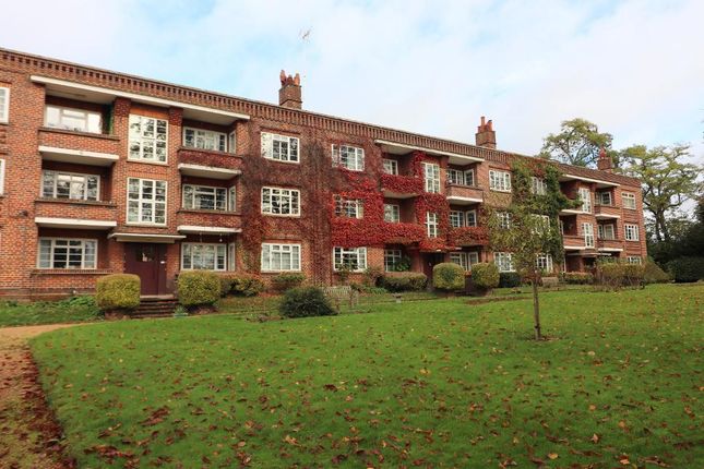 2-bed flat on 2, Bedford Gardens, Luton, £215,000