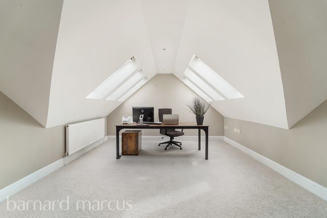16 Tudor Lodge, St. Monicas Road, TADWORTH photo 2