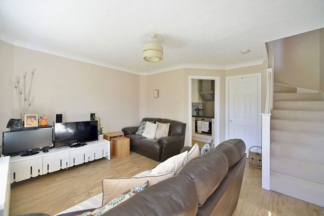 Flat 4, Bakers Yard Molyneux Road, Godalming photo 4
