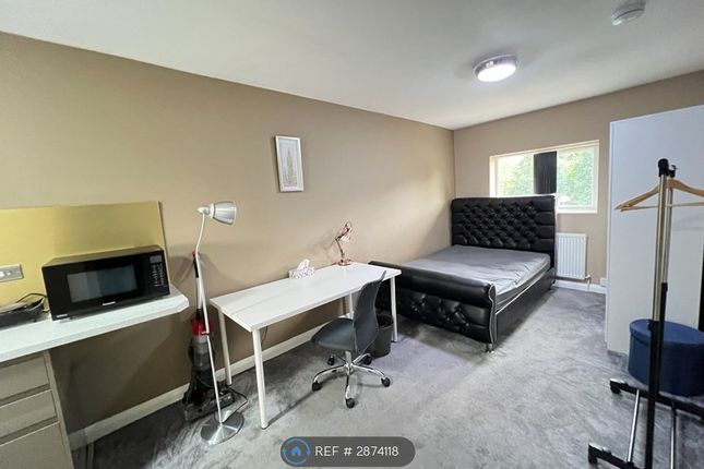 Charter Avenue, Coventry photo 4