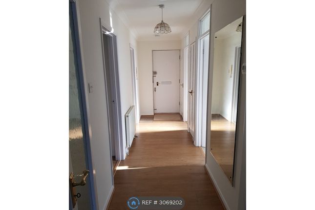 Delroy Court Franklin Close, London photo 5