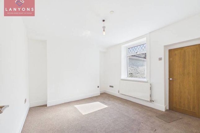 142, Kenry Street, Rhondda Cynon Taf photo 4