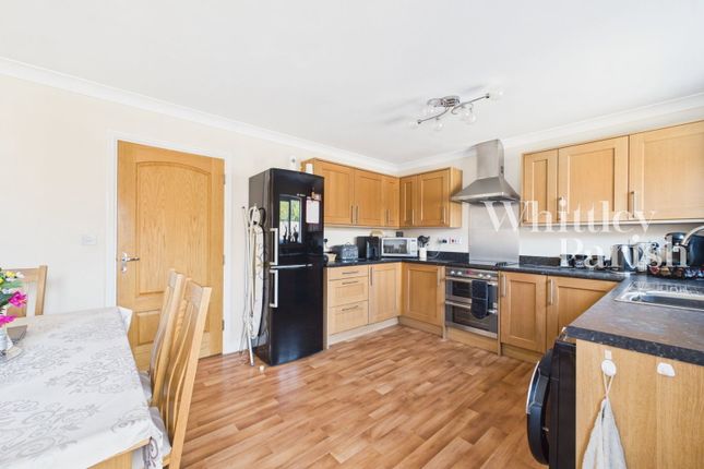 43, Lime Tree Avenue, Norwich photo 3