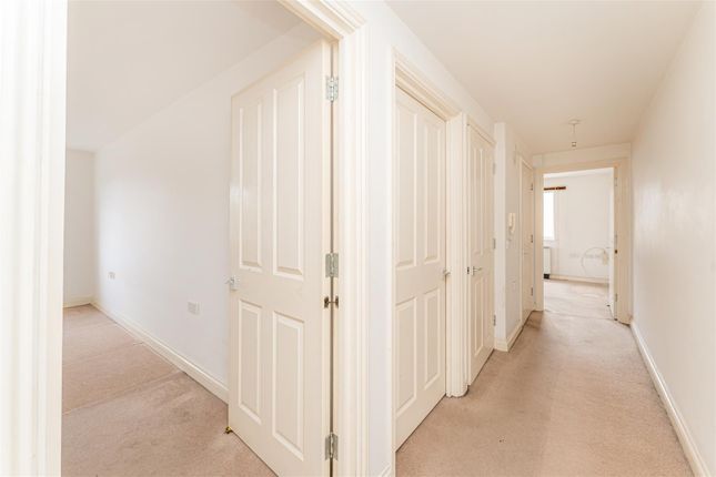 Flat for sale in Tysoe Avenue, Enfield