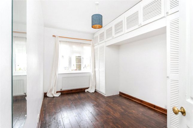 Flat to rent in Northchurch Road, London