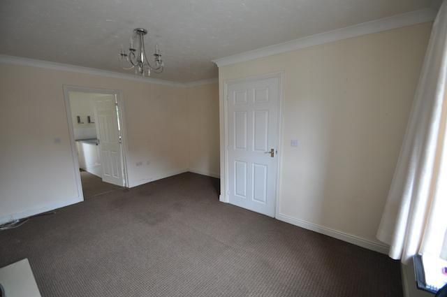 28 Easter Wood Close, Hull photo 4