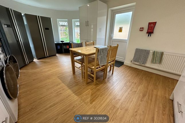 B Hawthorn Road, Wallington photo 2