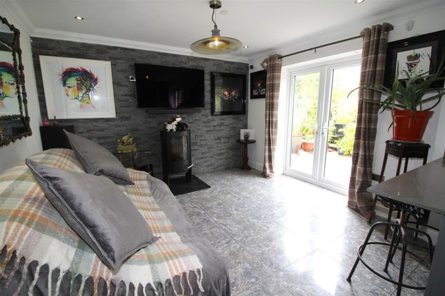 1, Millers Wood, Blackwood photo 4