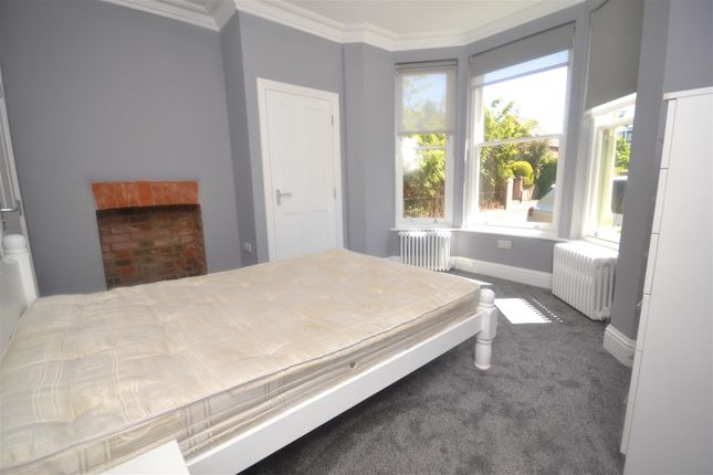 Room to rent in Christchurch Gardens, Reading