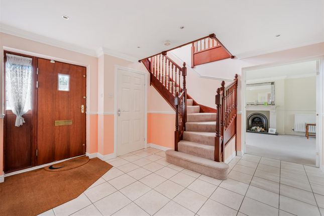 28, Claremount Gardens, Epsom Downs photo 4