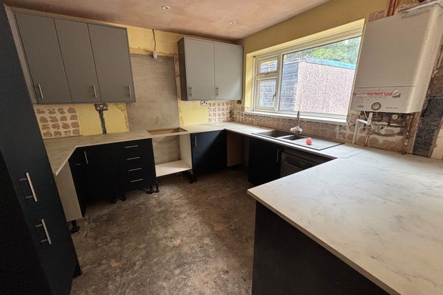 12, St. Clears Close, Caerphilly photo 4