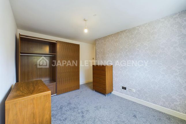 Terraced house to rent in St. Pauls Close, London