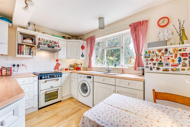 2a, Higham Road, Woodford Green photo 4