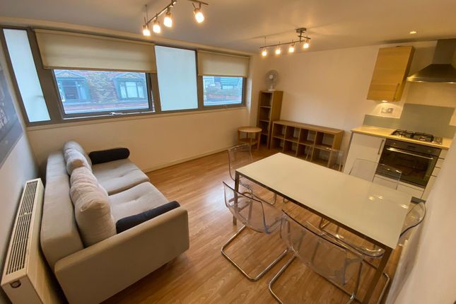 Flat to rent in 27 Wheler Street, London