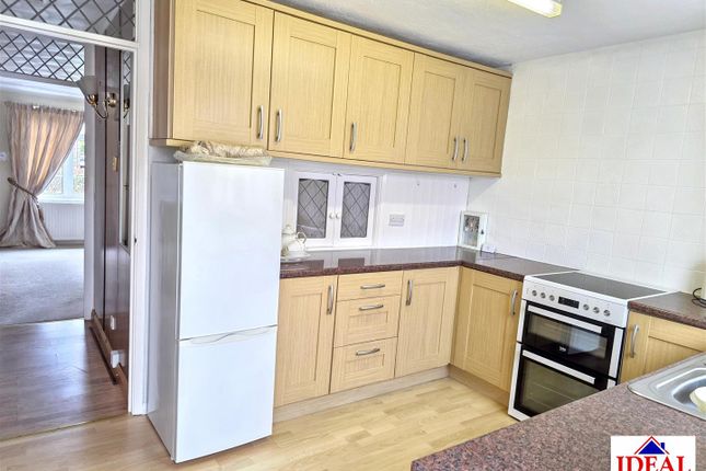 6, Childers Drive, Auckley, Doncaster photo 3