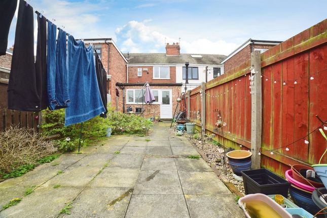 Terraced house for sale in Hotham Road South, Hull