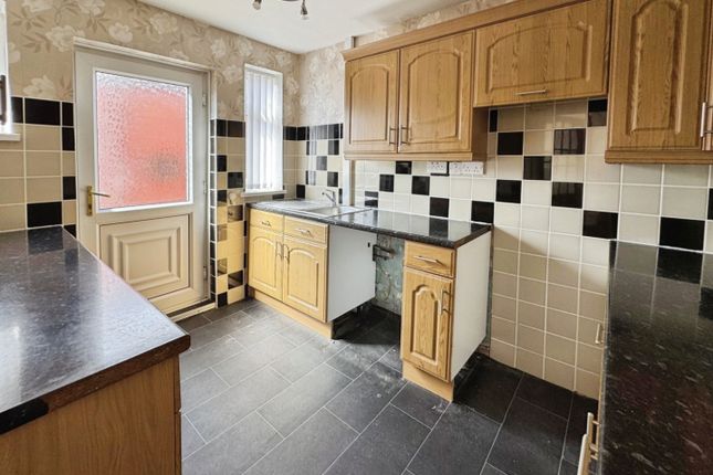 14, Hall View Gardens, Howden Le Wear photo 4