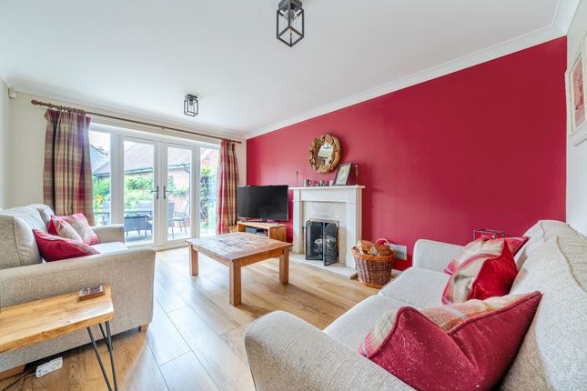 24, Luxford Way, Billingshurst photo 2