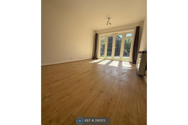 Flat  One Tree Place, Station Road, Amersham photo 3