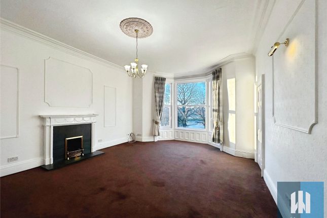 7B, Park Drive, Huddersfield photo 2