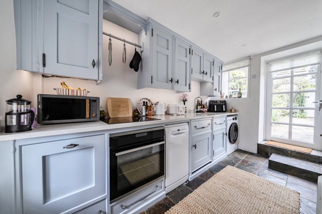 Willow Cottage, The Green, Biddestone photo 4