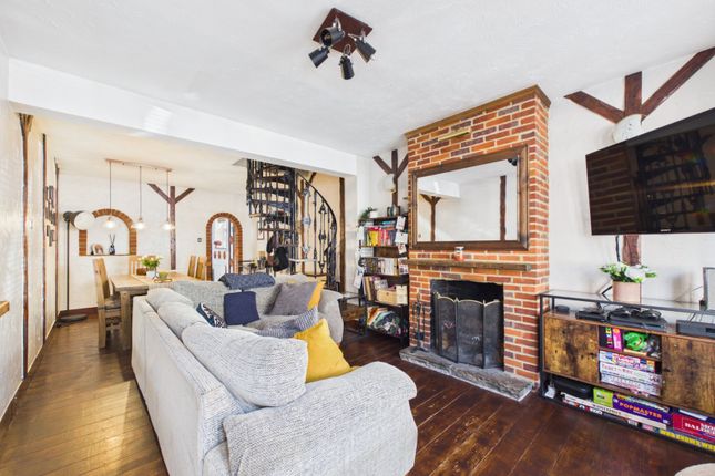 50, Higham Road, Buckinghamshire photo 2