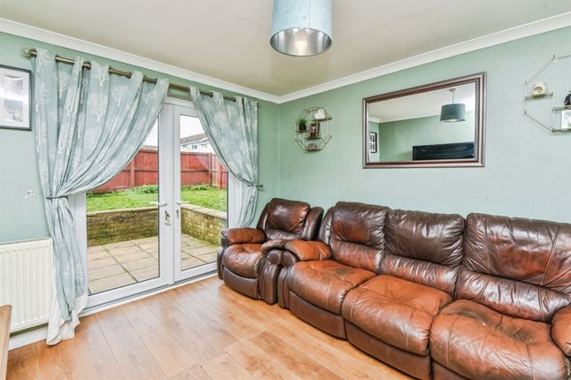 44, Mountsfield, FROME photo 2