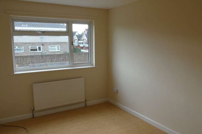 84, Linden Close, Eastbourne photo 5