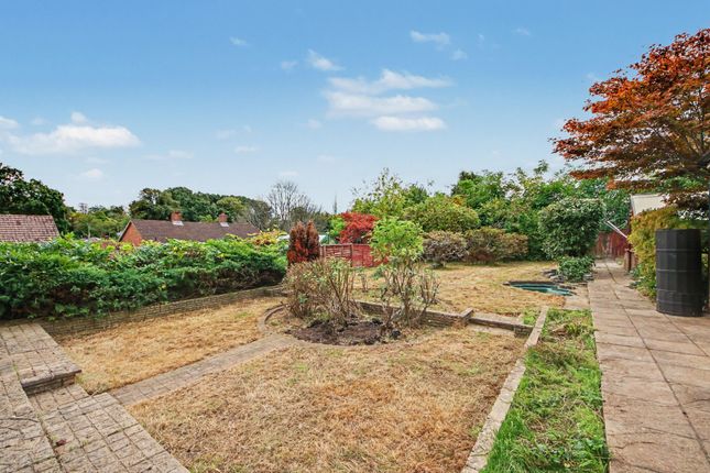 78 Taunton Drive, Southampton photo 4