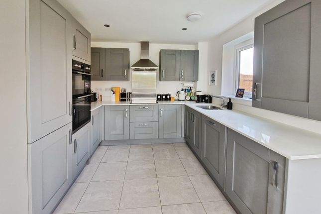 34, Baker Drive, Howden, Goole photo 3