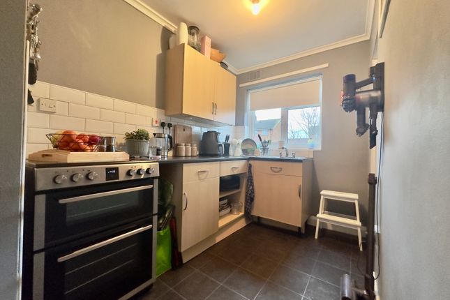 Flat for sale in Camsey Close, Longbenton