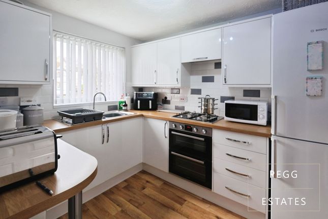 19 Shearwater Drive, Torquay photo 2