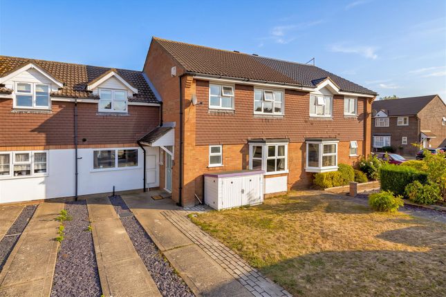 35, Yeoman Gardens, Paddock Wood photo 2