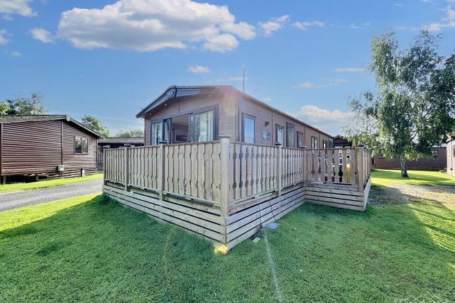 Lakeside 35a, South Lakeland Leisure Village, Carnforth photo 4