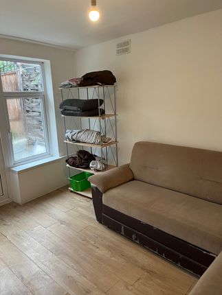 Carlyle Villa, Trinder Road, London photo 5