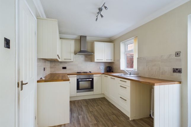Thumbnail Terraced house for sale in Grove Hill, Hessle